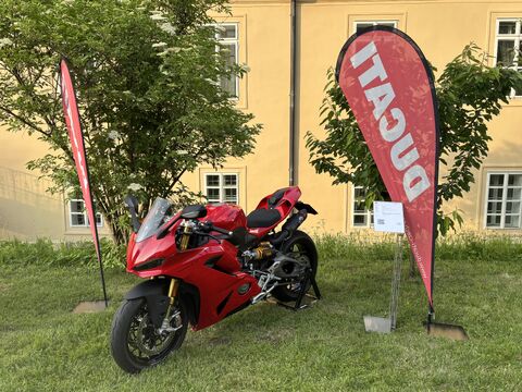 SVÁTEK ZEMĚ, KTERÁ JE KOLÉBKOU PODVOJNÉHO ÚČETNICTVÍ 🇮🇹